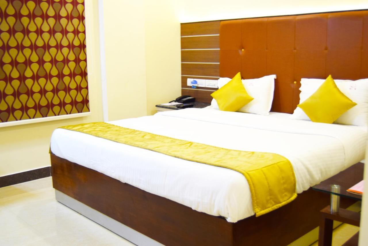 Thiviyam Airport Hotel チェンナイ エクステリア 写真