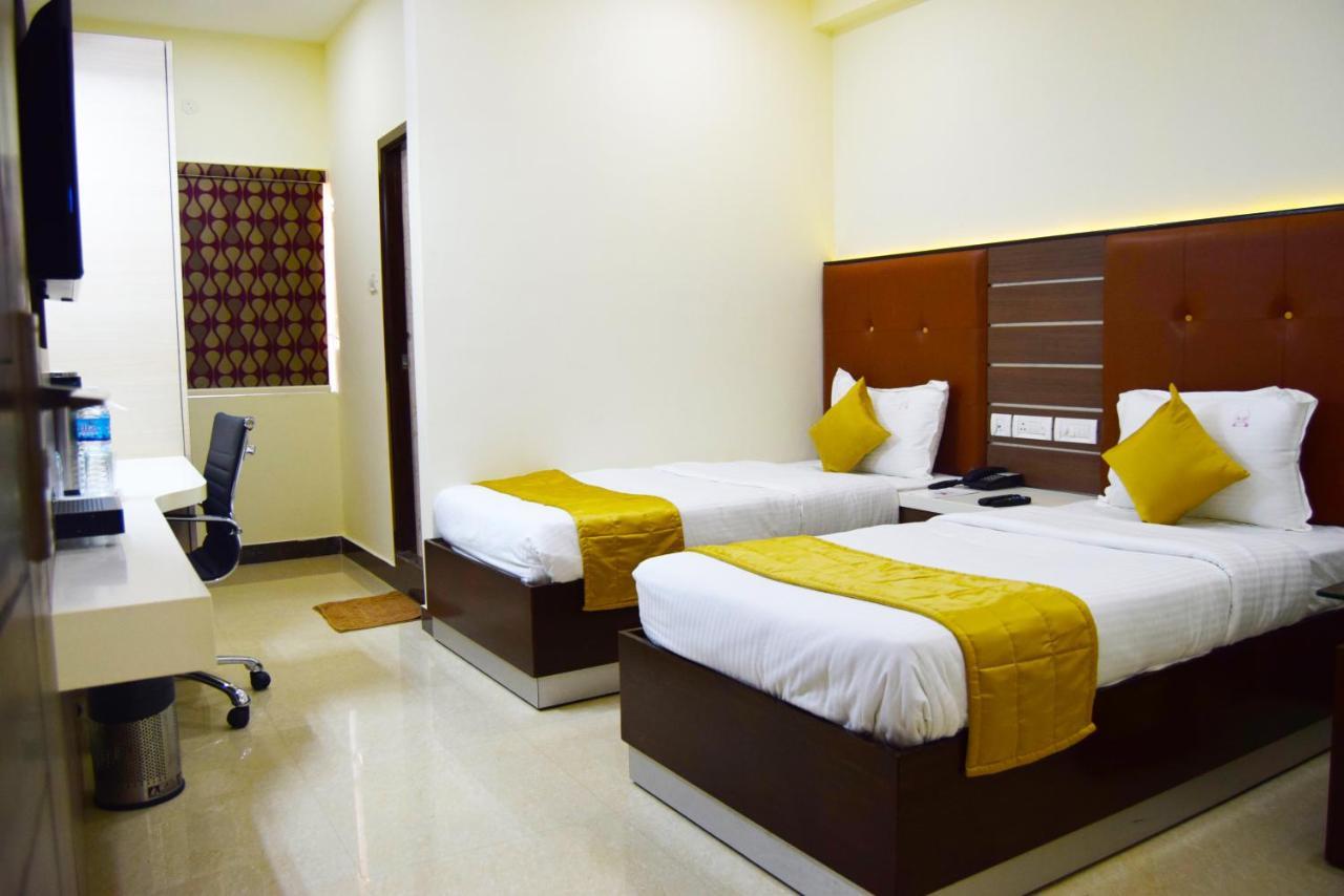 Thiviyam Airport Hotel チェンナイ エクステリア 写真