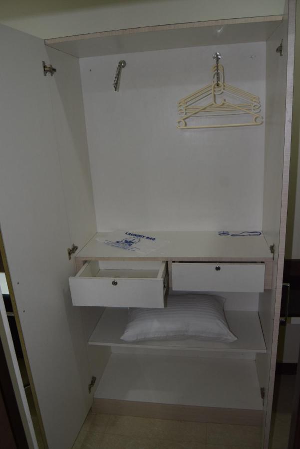 Thiviyam Airport Hotel チェンナイ エクステリア 写真